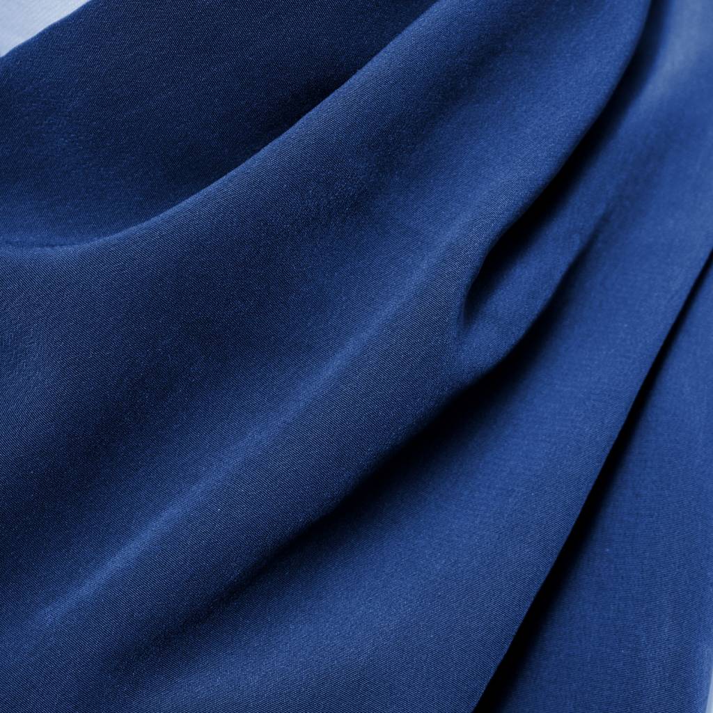 Bibetta Cross Scarf Care Design Navy color