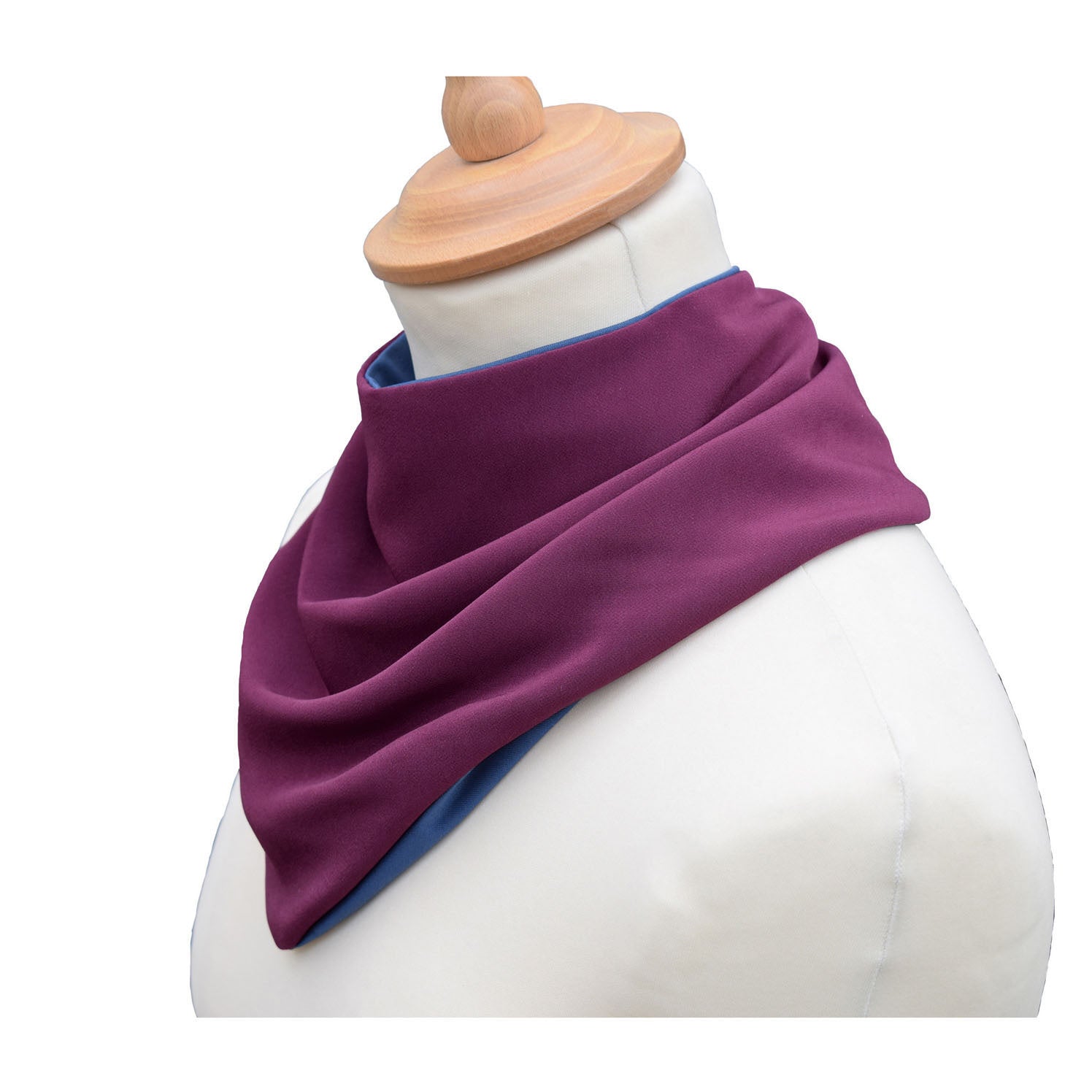 CARE DESIGNS adult Neckerchief bib side Aubergine 72dpi